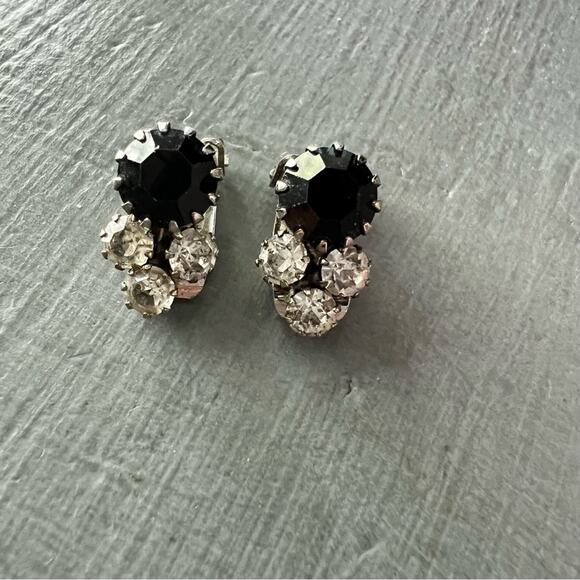 Sabika Like Silver Tone Clip on Earrings - Picture 2 of 7